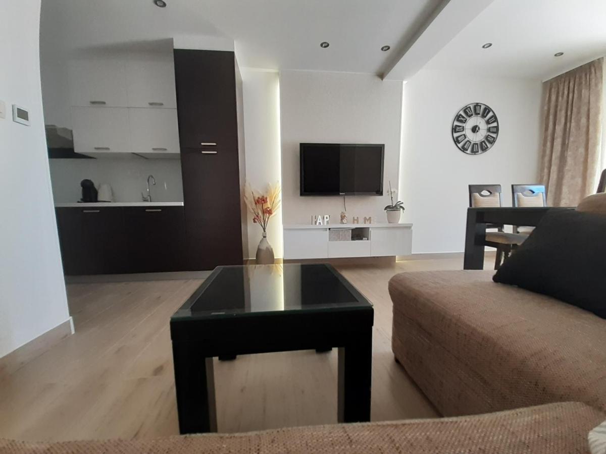 Apartment Lucky With Jacuzzi Trogir Extérieur photo