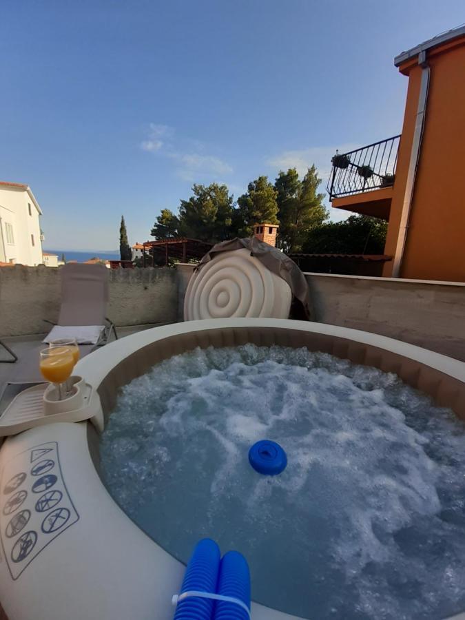 Apartment Lucky With Jacuzzi Trogir Extérieur photo