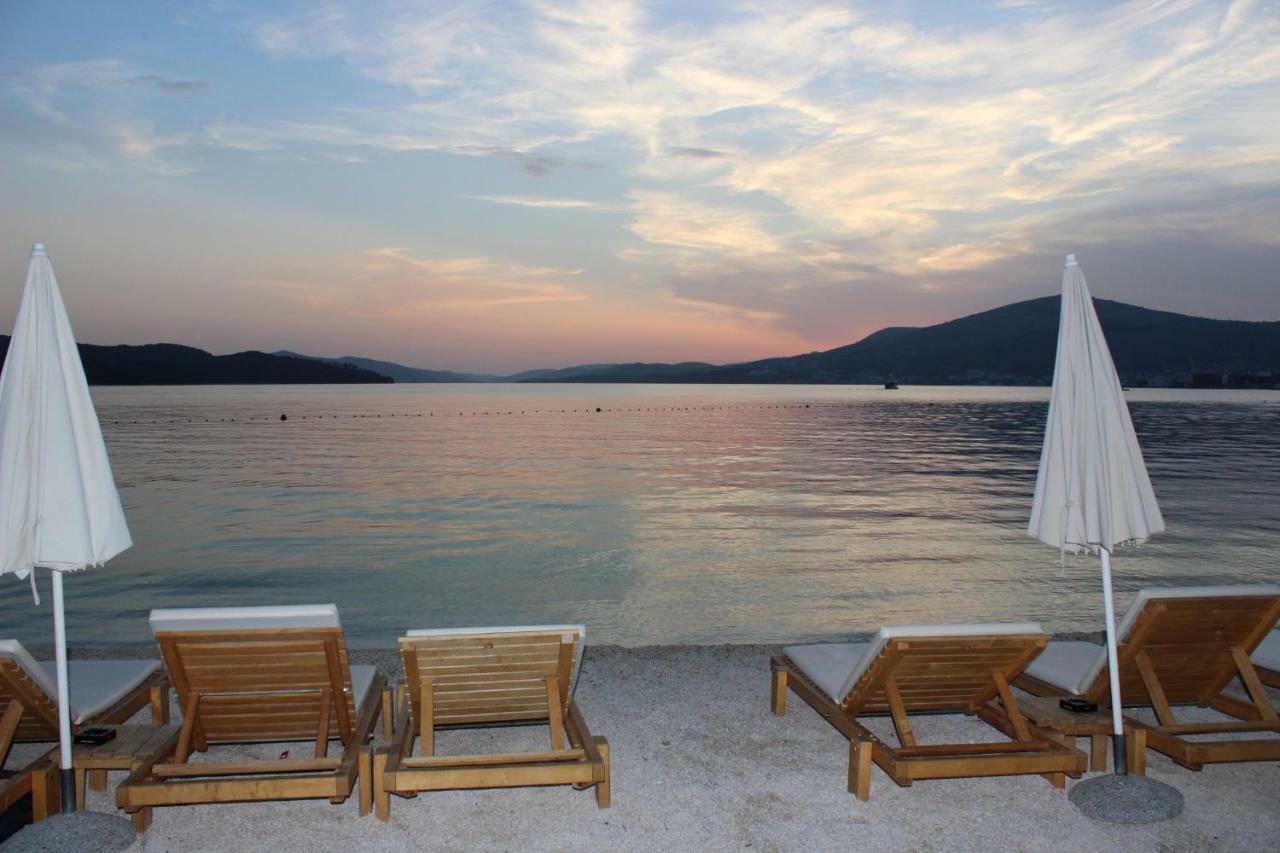 Apartment Lucky With Jacuzzi Trogir Extérieur photo