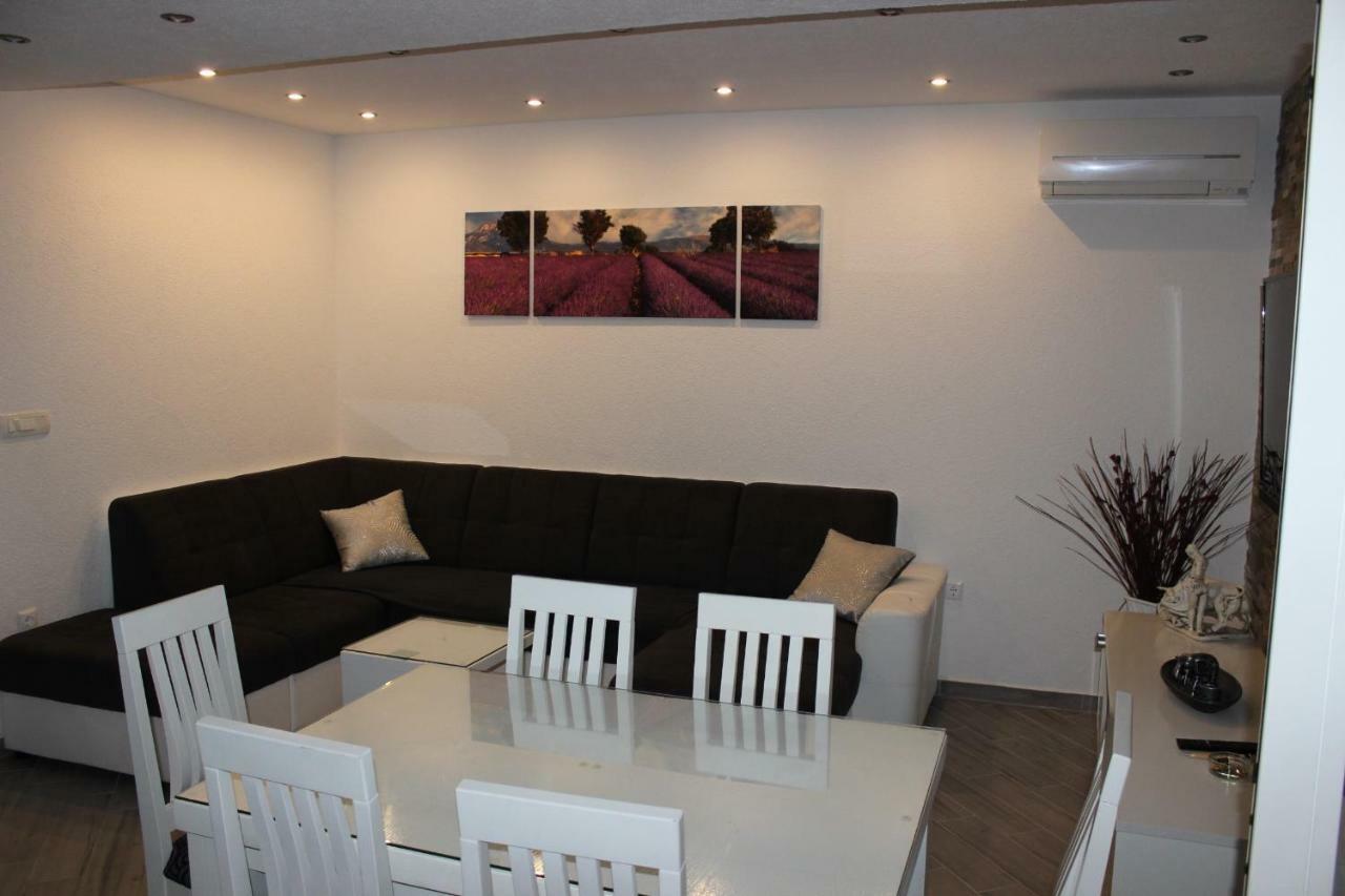 Apartment Lucky With Jacuzzi Trogir Extérieur photo
