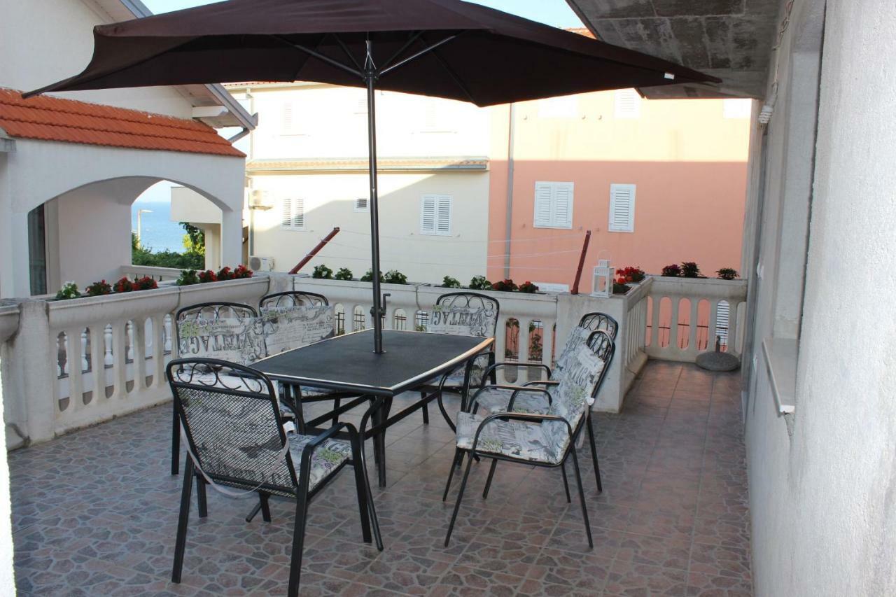 Apartment Lucky With Jacuzzi Trogir Extérieur photo