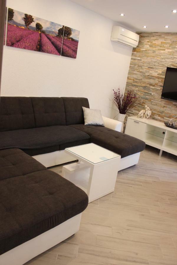 Apartment Lucky With Jacuzzi Trogir Extérieur photo