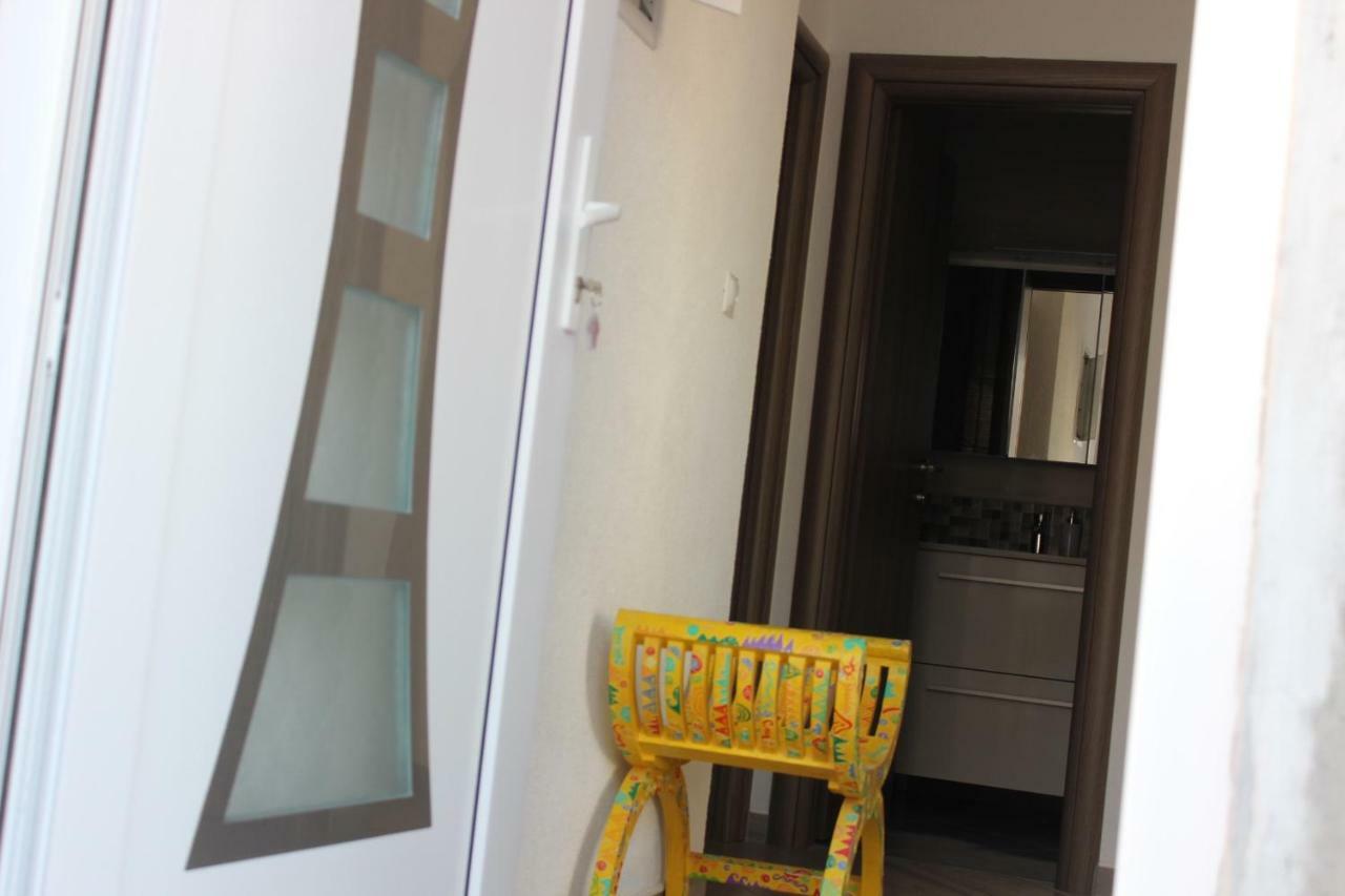 Apartment Lucky With Jacuzzi Trogir Extérieur photo